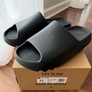 Adidas Yeezy Men's Size 12 Slate Grey Slides YZY
Slide